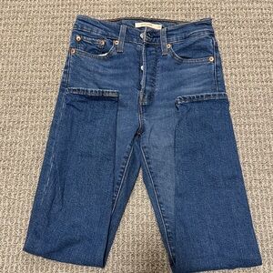 Levi's Wedgie Skinny Jean
